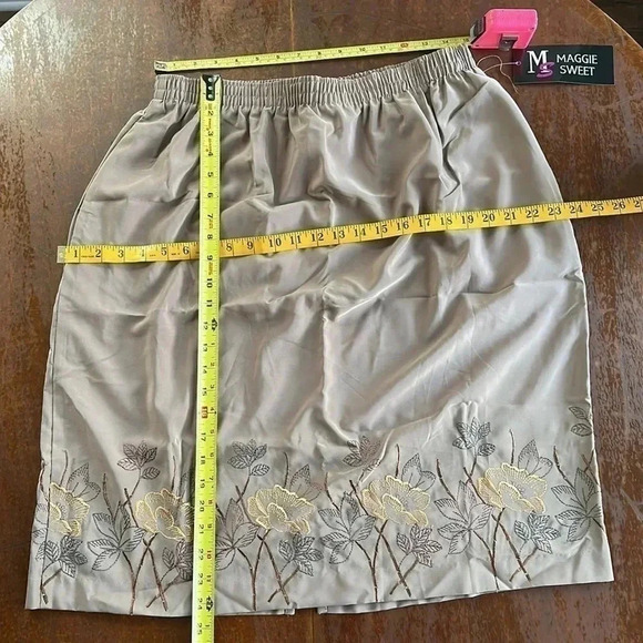NWT Maggie Sweet 3 Piece Skirt Set Tan Size 1X Petite - Picture 6 of 14
